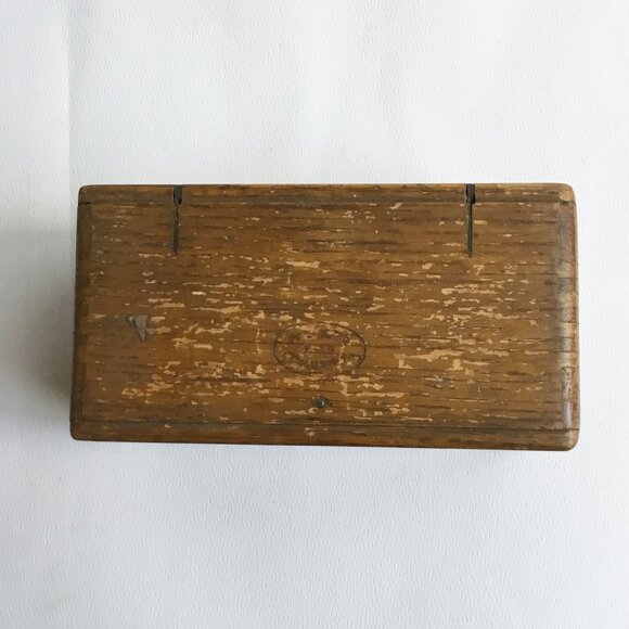 Antique Singer Wooden Fold Out Puzzle Box and Sewing Machine Attachments - Picture 2 of 12